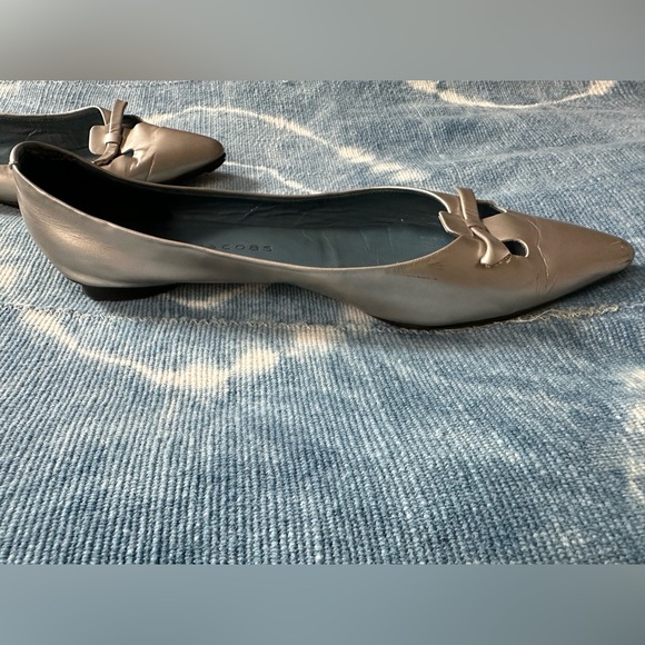 Vintage Marc Jacob’s mouse flat in silver size 5 1/2 - Picture 3 of 5